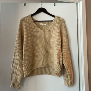 Oversized knitted sweater